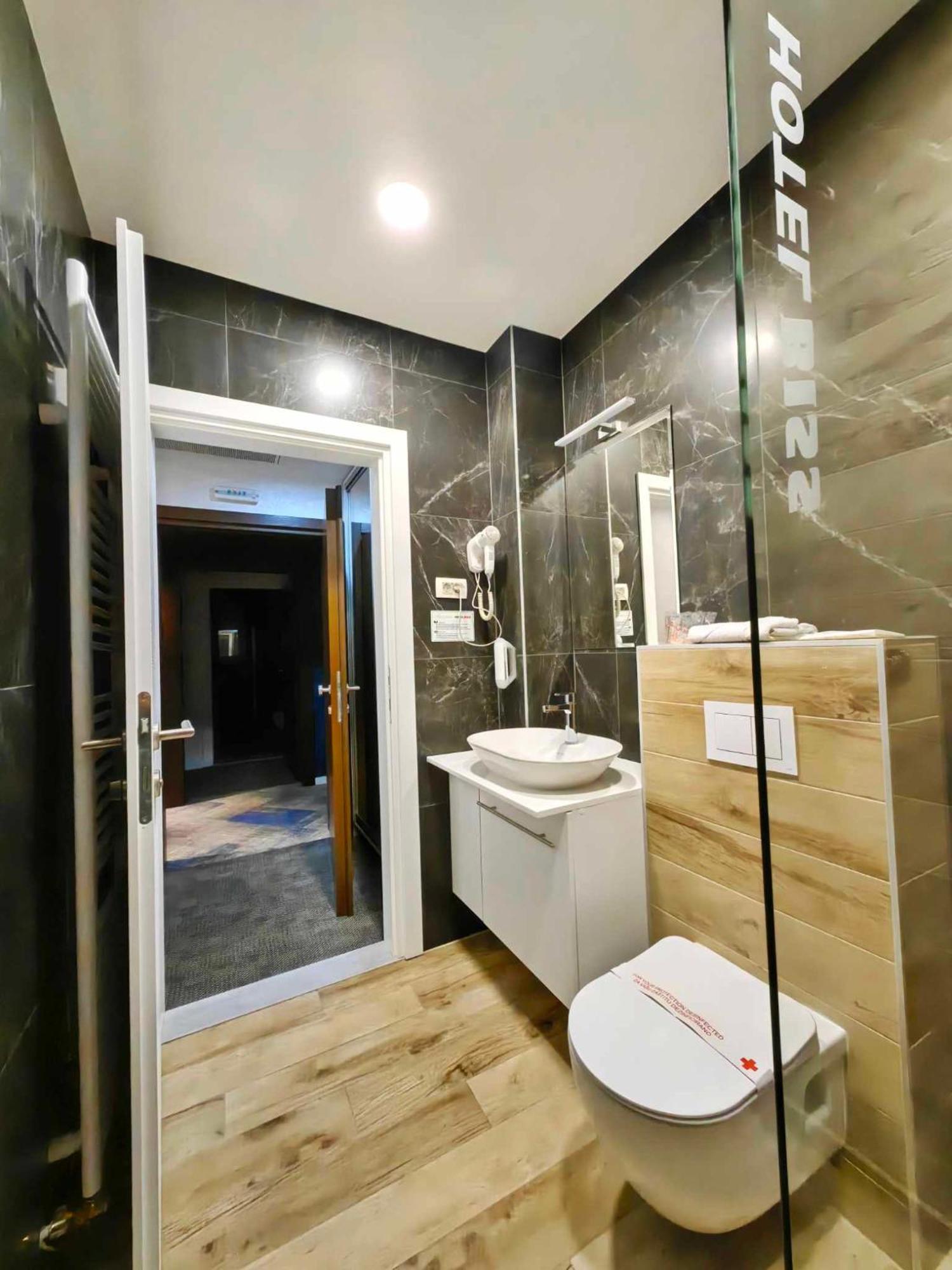 Hotel Biss Zenica Esterno foto